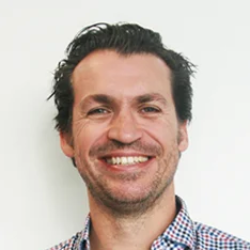 Dr Adam Castricum