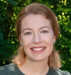 Dr Alida Connell