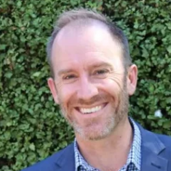 Dr Andrew Bradbeer