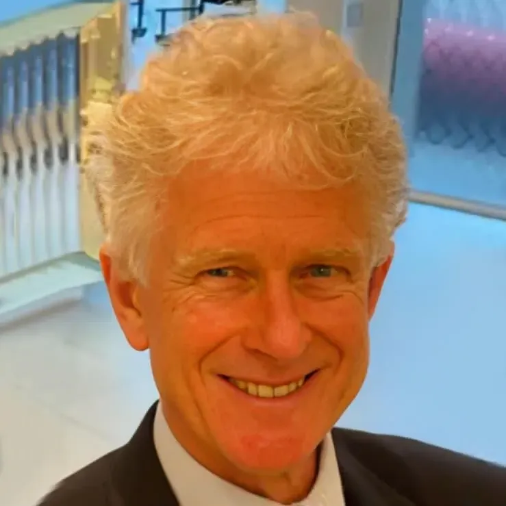 Dr Andrew Crompton