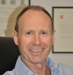Dr Andrew Renaut