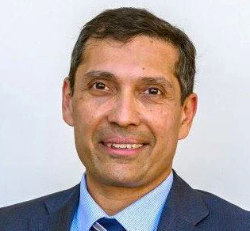 Dr Andrew Stephens