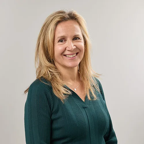 Dr Arete Kouteris