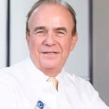 Dr. med. Armin Scharrer