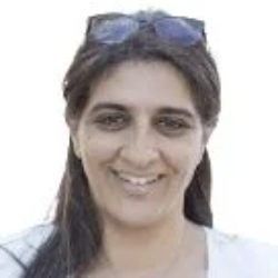 Dr Bernadette Hanna