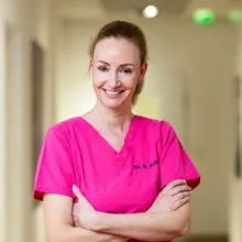 Dr. med. dent. Bettina Poll