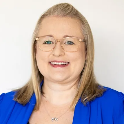 Dr Clare Bouffler