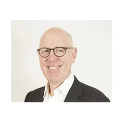Dr Clayton Thomas