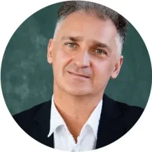 Dr. med. Darius Widenka