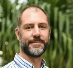 Dr Dominic Lunn