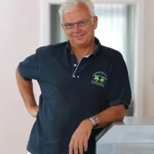 Dr. med. Frank O. Steeb