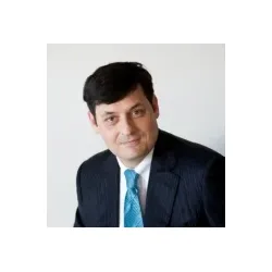 Dr Gino Pecoraro