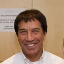 Dr. med. Hafis Sina