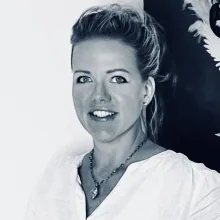 Julia Raab