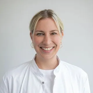 Dr. med. Julia Roth