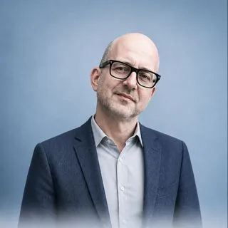 Prof. Dr. Dr. med. Martin Peveling, M. A.