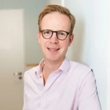 Dr. med. Mathias Okroi
