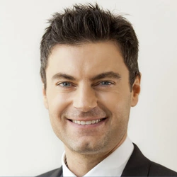Dr Michael Miroshnik