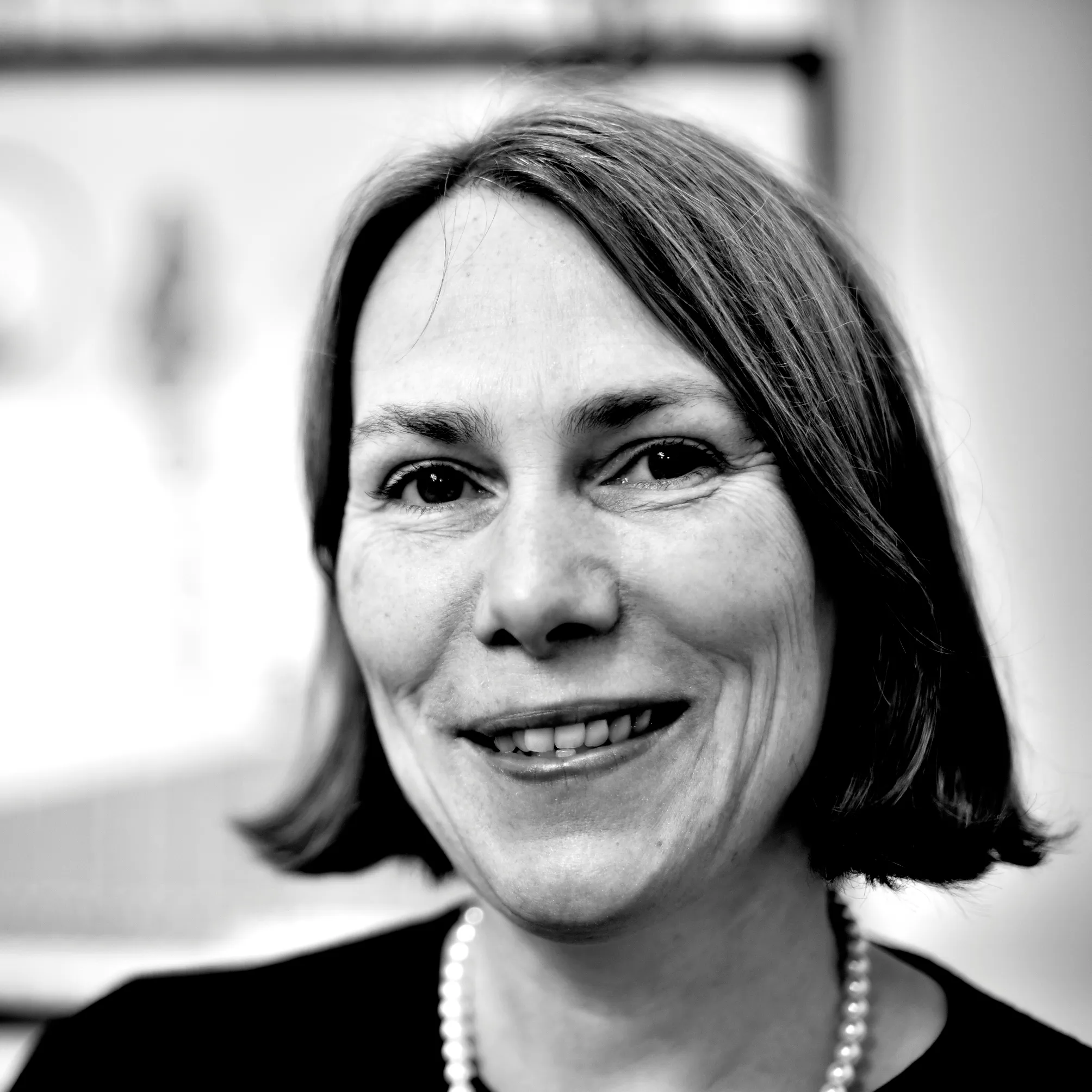 Miss Kirsten Vogt