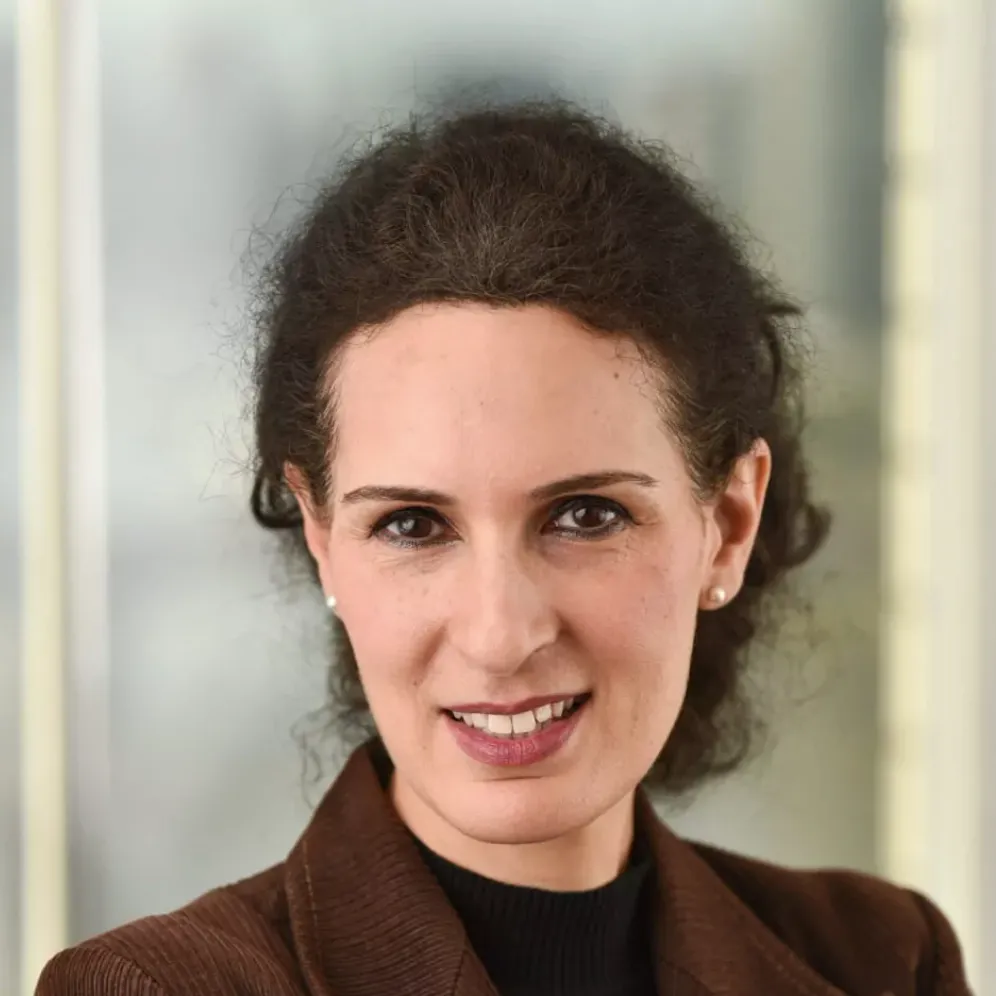 Miss Pari-naz Mohanna