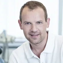 Dr. med. dent. Philipp Thiesbrummel