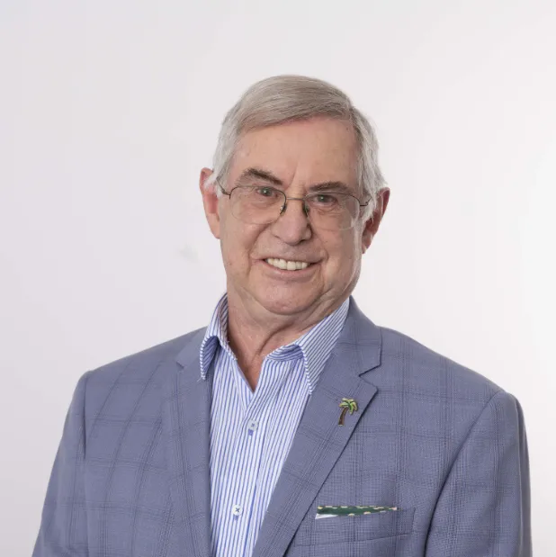 Dr Raymond McHenry