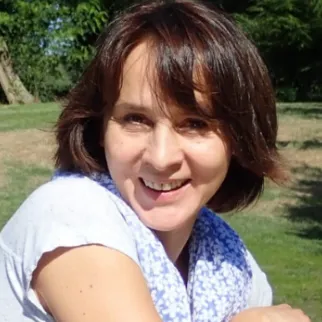 Dr Renata Klopotowska-Arszulowicz