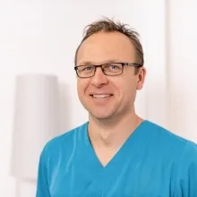 Dr. med. dent. Robert Ponelis