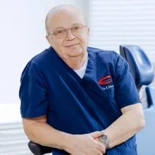 Dr. med. dent. Rüdiger Schrott