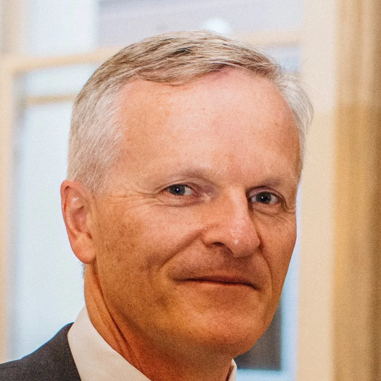 Dr Russell Dalton