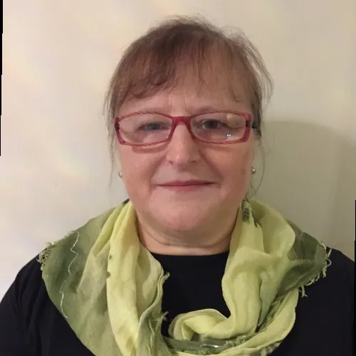 Dr Tanja Bohl