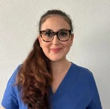 Dr. med. dent. Ülker Er