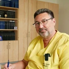 Dr. med. Zoltan Varga